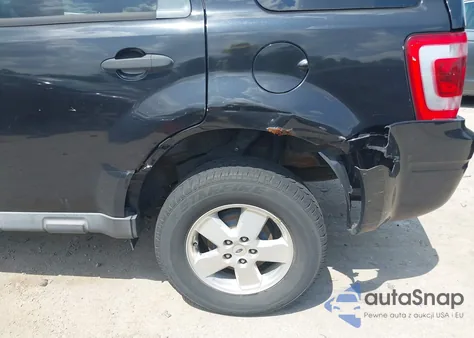 2011 Ford Escape Xlt z USA, uszkodzony, nr VIN 1FMCU9D71BKA12061